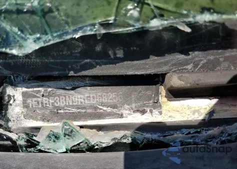 2024 Ford F350 Super Duty z USA, uszkodzony, nr VIN 1FTRF3BN9RED68256